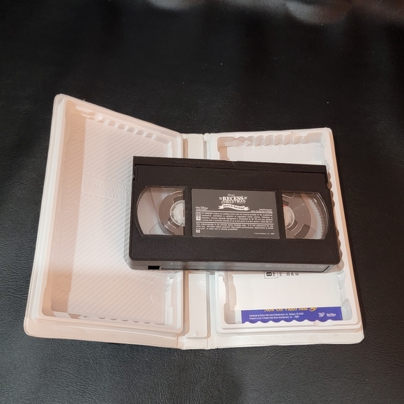 Disney Recess Christmas VHS - Picture 2 of 4